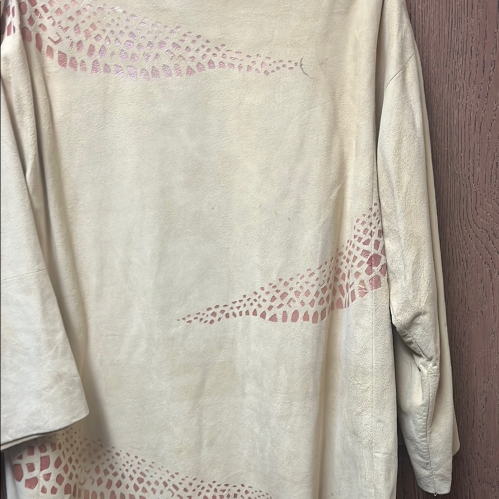 Chic Beige Cape With Patterned Design - image 6